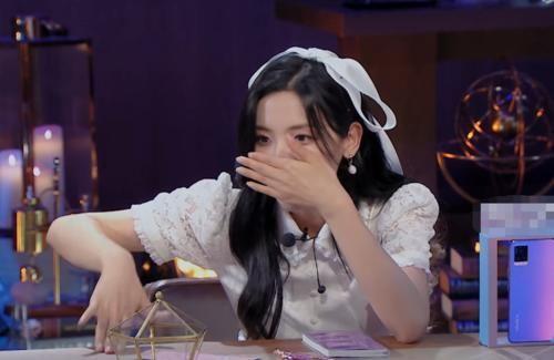 娱乐吃瓜君杨超越,从娱乐吃瓜到现象级偶像的蜕变之路